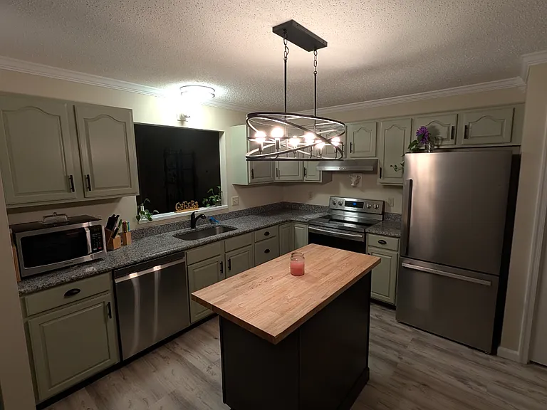 385 Kingsbury Rd — Photo 8