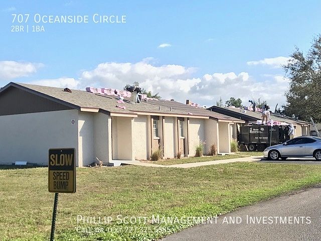2nd image of 707 Oceanside Cir