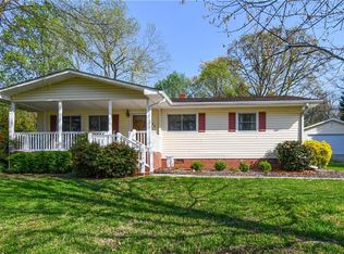 106 Perry Rd, Jamestown, NC 27282