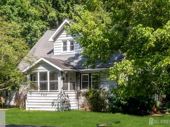 303 Stephenson Ave, Middlesex, NJ 08846