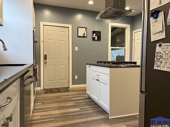 5th image of 1451 Woodley Ave