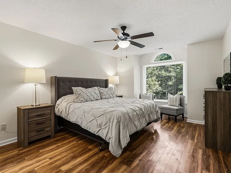 401 Redpath Dr — Photo 33