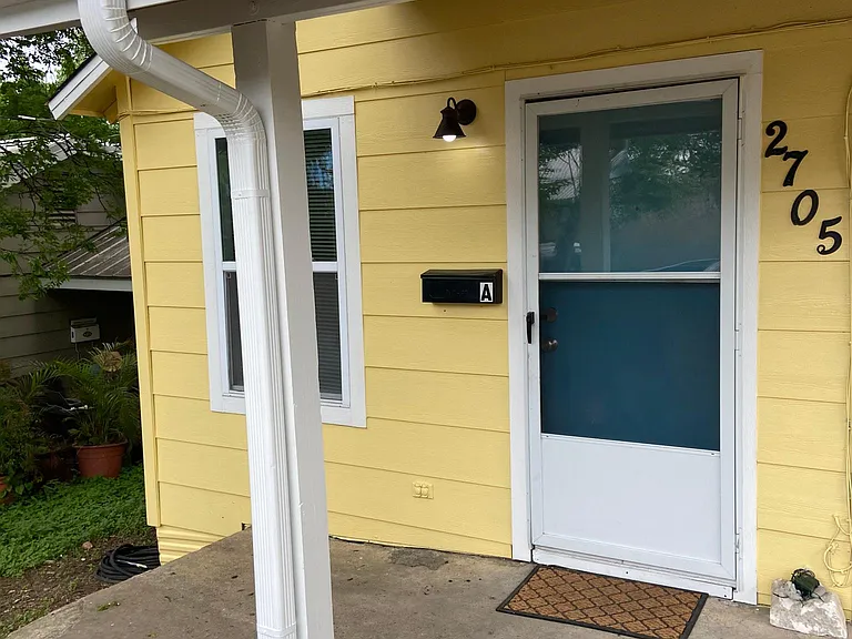 Front door - Unit A