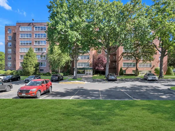 211-40 18th Avenue image 14 of 14