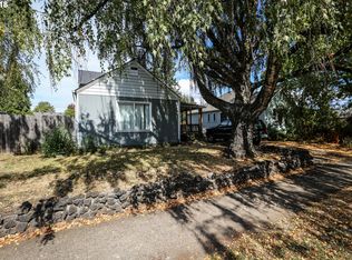 1174 E St, Springfield, OR 97477