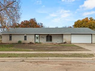 1024 Rosedale Dr, Ponca City, OK 74604