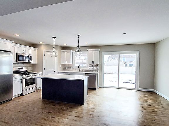 2nd image of 1722 Brassie Dr #7C02D3