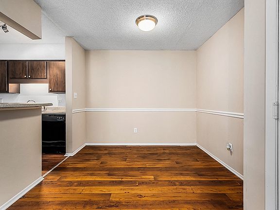 Klein - 1 Bed / 1 Bath - 760 Sq.Ft.