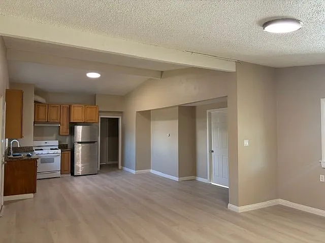 1782 Bainbridge St — Photo 3