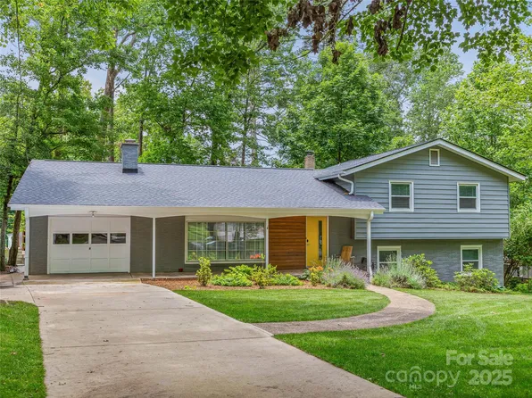 30 S Oak Forest Dr, Asheville, NC 28803