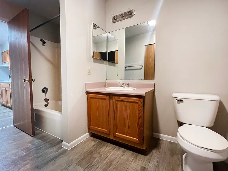 2550 N Limestone St — Photo 28