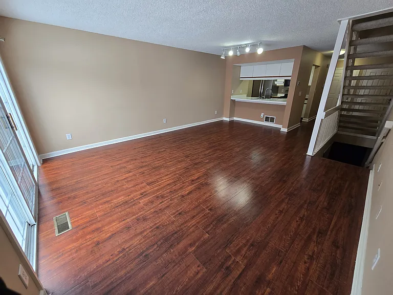 2102 Coleman Dr — Photo 10