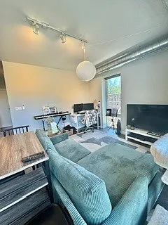 2407 W Eastwood Ave #401 — Photo 6