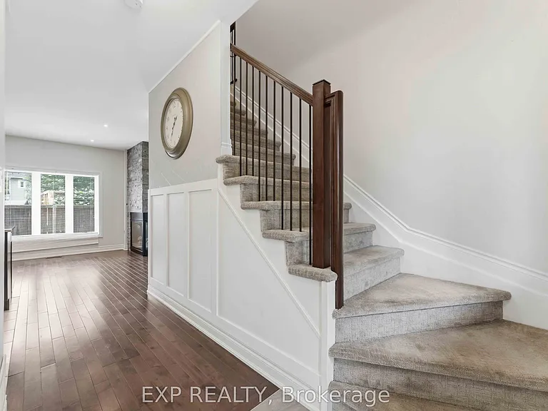 979 Admiral Ave — Photo 3