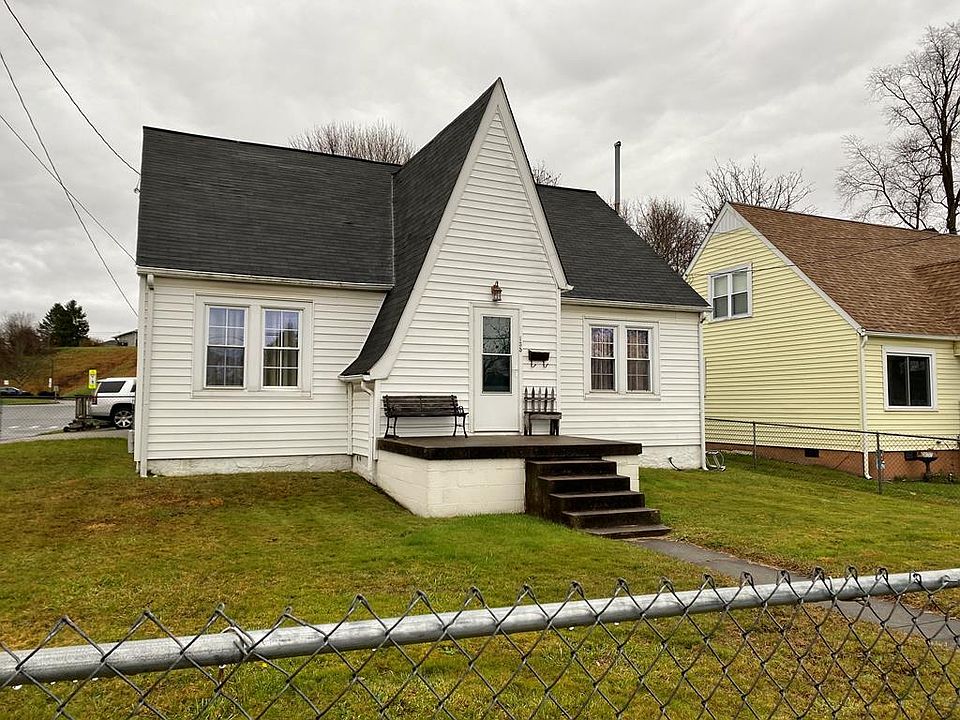 1st image of 135 Richards St