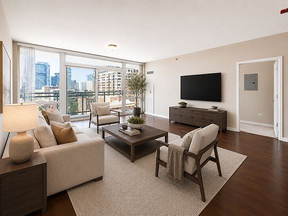 4th image of 757 N Orleans St APT 805