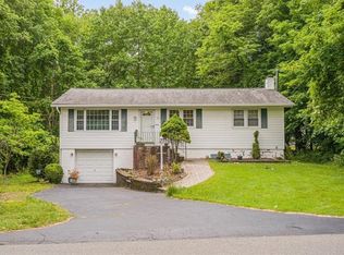 18 Lakeview Dr, Yorktown heights, NY 10598