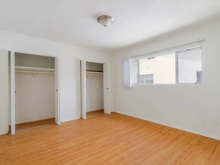 4514 Franklin Ave #5 — Photo 11