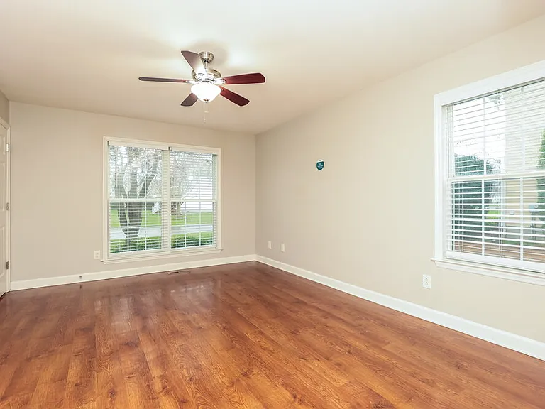 2853 Sutherland Dr — Photo 11