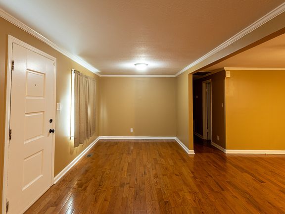 2nd image of 3491 Sandy Cir