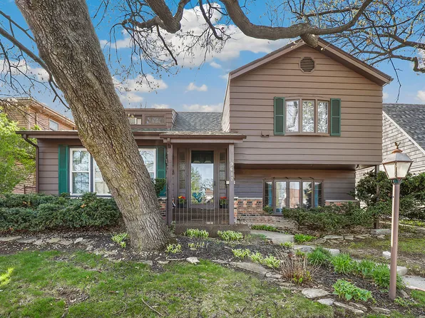 9617 E Shore Dr, Oak Lawn, IL 60453