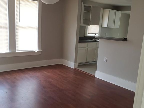 3rd image of 478 Marianna St