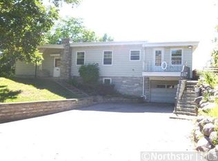 1066 Cardinal St, Chaska, MN 55318