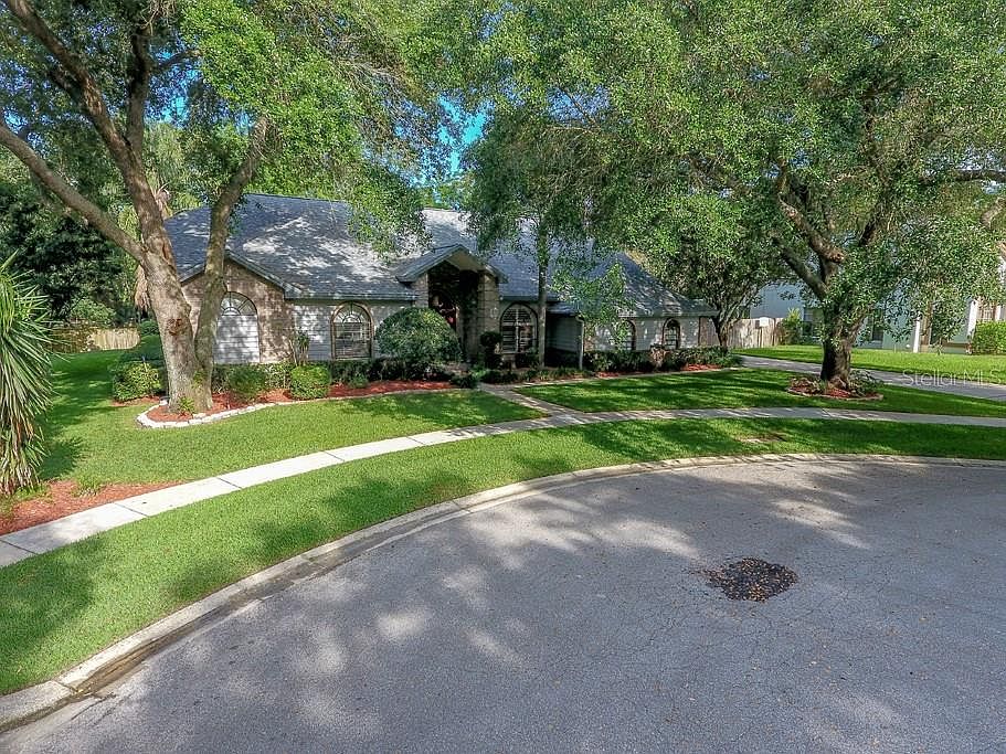 1st image of 2511 Buckhorn Run Dr
