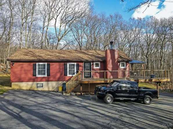 1050 Constitution Ave, Pen Argyl, PA 18072