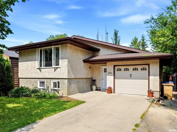 850 RINK AVENUE, Regina, SK S4X 1W1