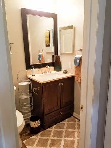 Upstairs hall bathroom