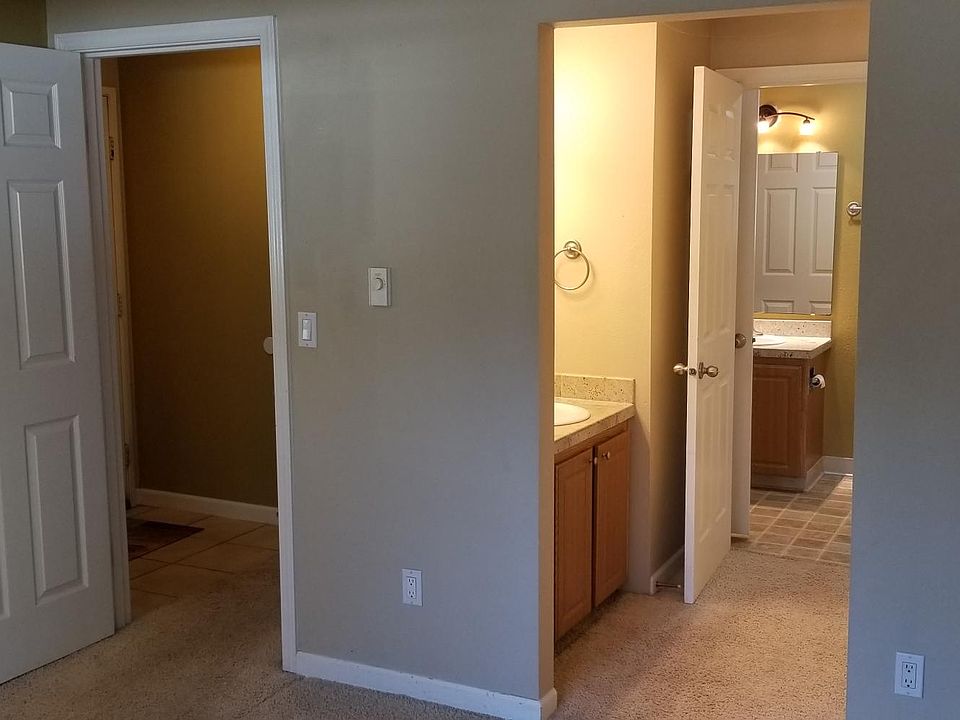 2nd image of 12615 100th Ln NE Unit M259
