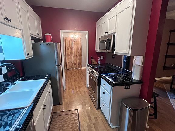3rd image of 13607 Boca Cir SE
