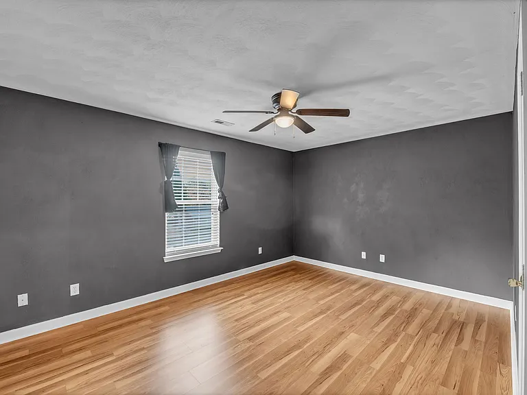 8131 Redmon Rd #B — Photo 16