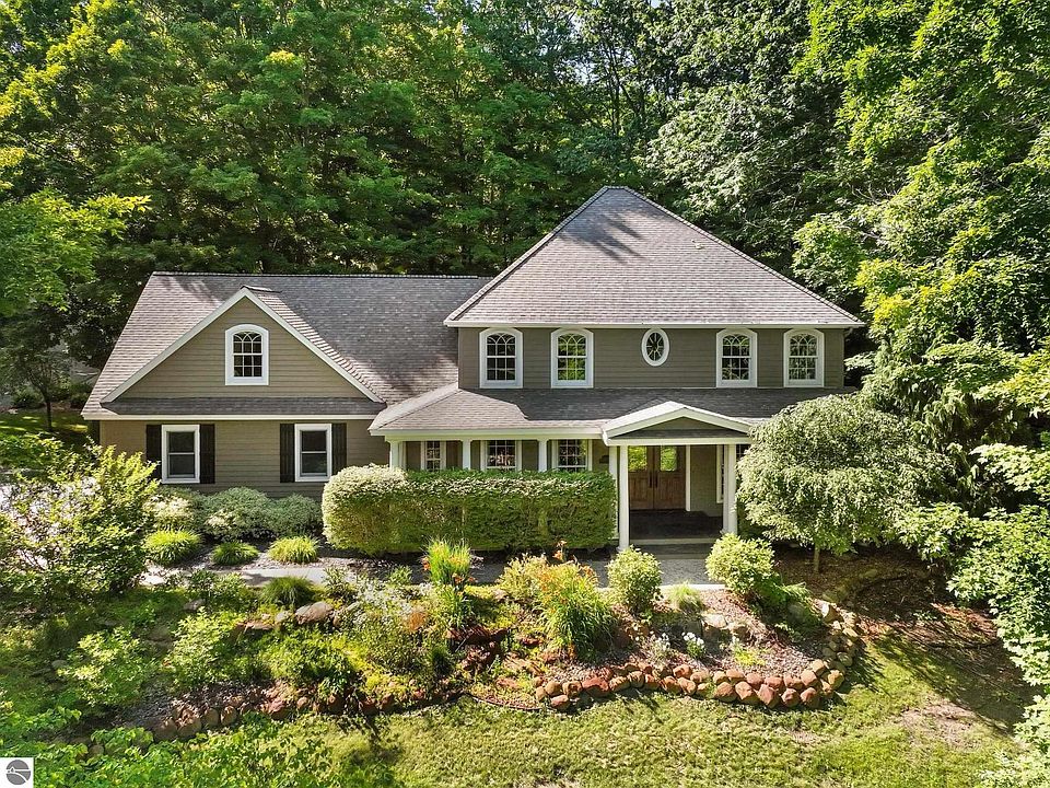 1st image of 10269 E White Pine Ln