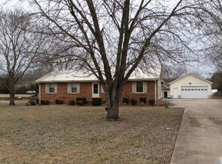 2124 Mann Rd, Lebanon, TN 37087