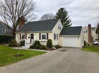 14 Twitchell St, Wellesley, MA 02482