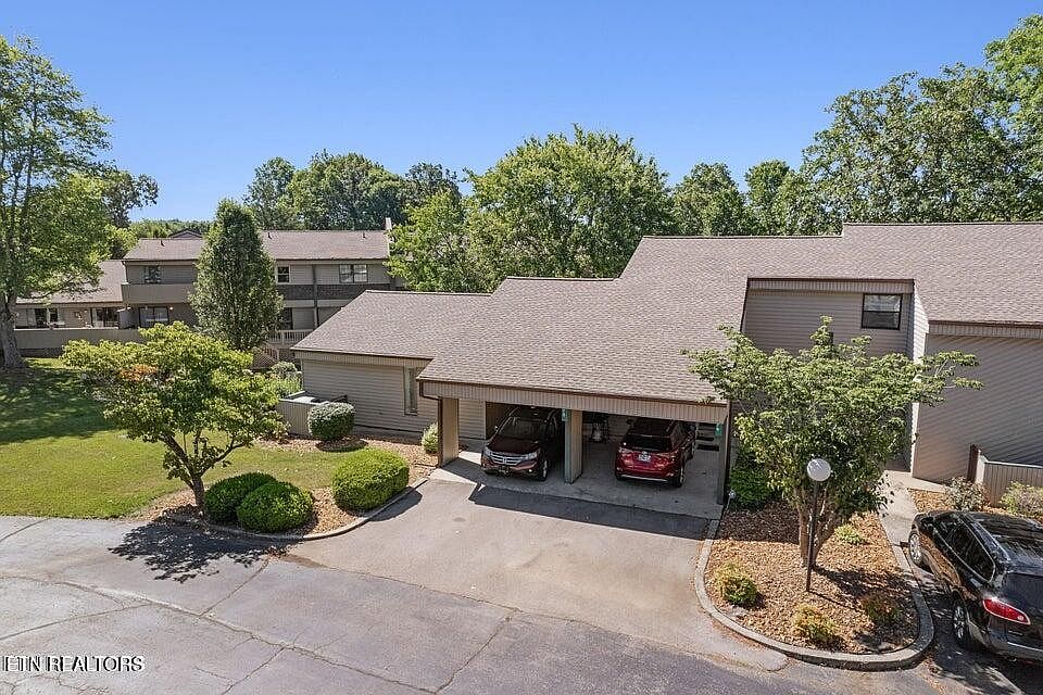 1st image of 74 Lakeshore Ct Unit 75
