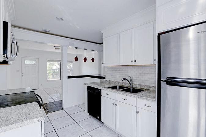 1st image of 450 NE 51st St