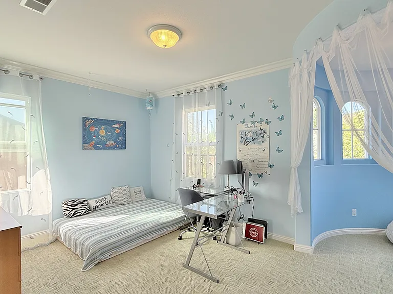 16118 Cayenne Ridge Rd — Photo 37