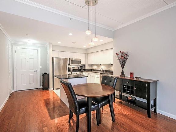 Kitchen/Dinning area