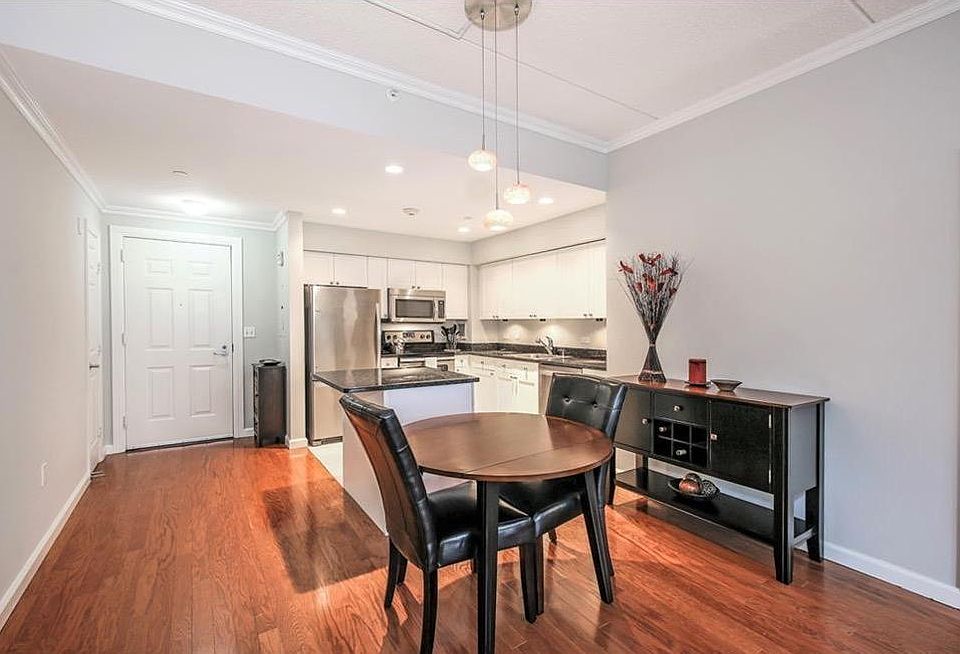Kitchen/Dinning area
