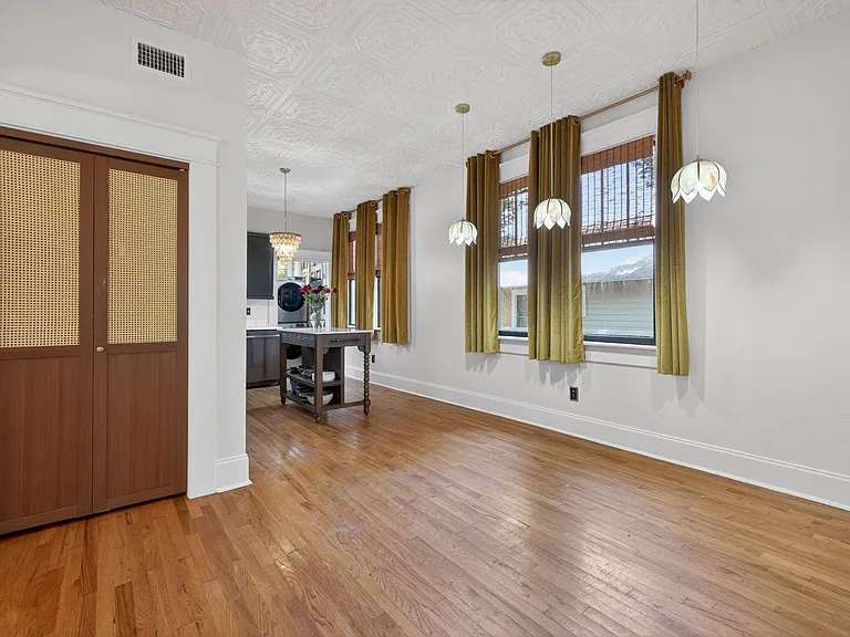 2904 N Jefferson St — Photo 13