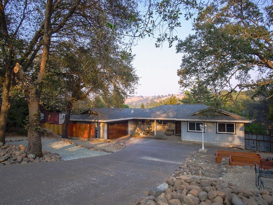1st image of 3087 Stanford Ln