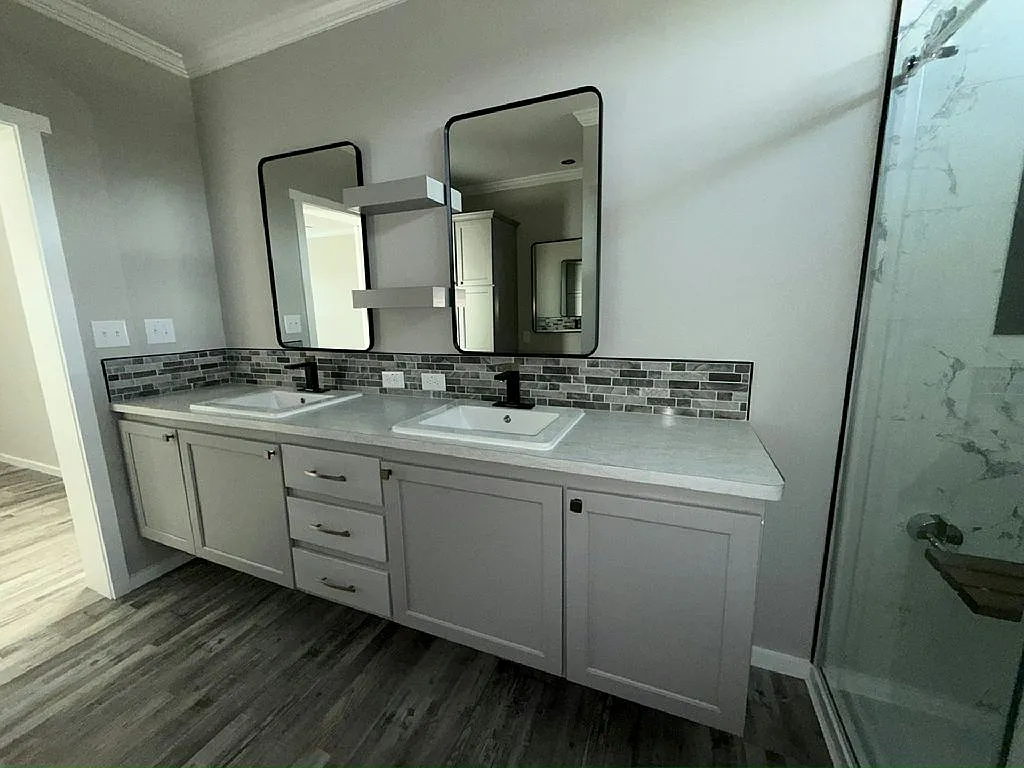 3 bed, 2.0 bath, 1460 sqft, $1,895 — Photo 4