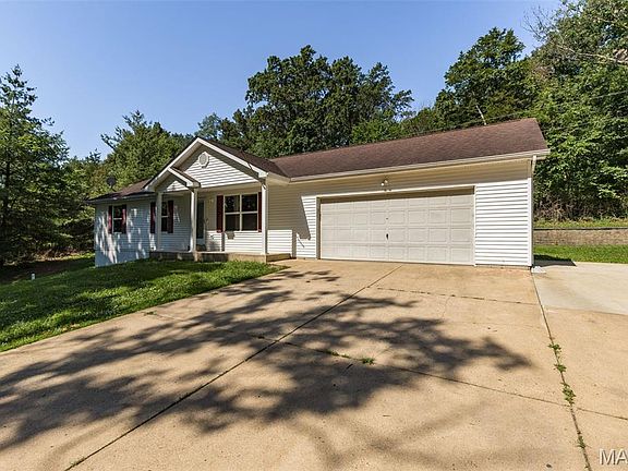 2nd image of 687 Woodview Dr