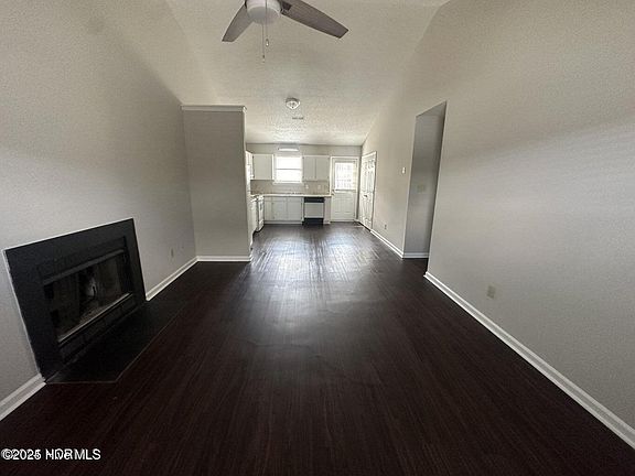 5th image of 239 Wyndham Cir #B