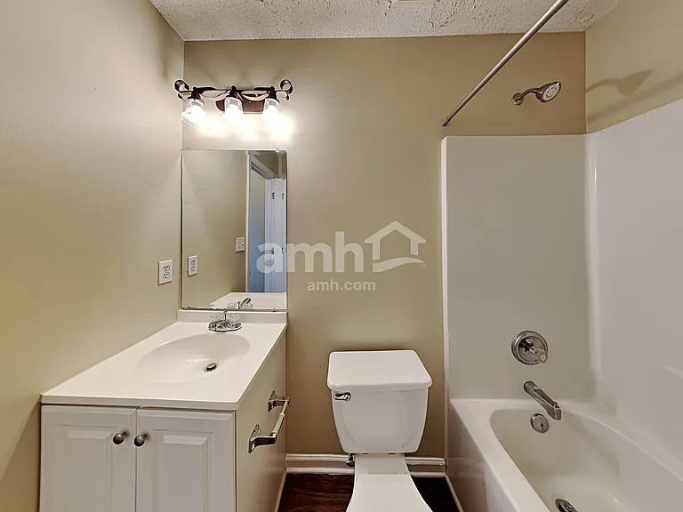 8111 Kingston Dr — Photo 15