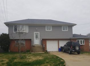 41 Harding Ave, Lindenhurst, NY 11757