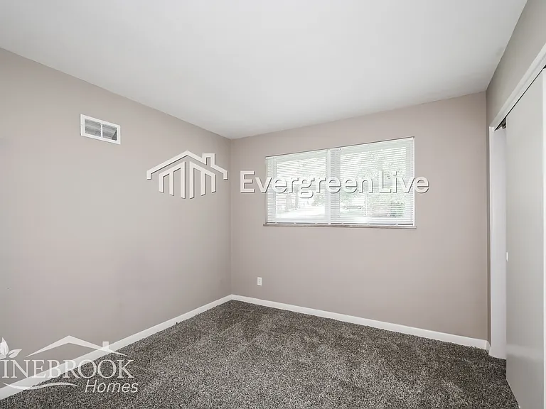46 Jean Dr — Photo 12